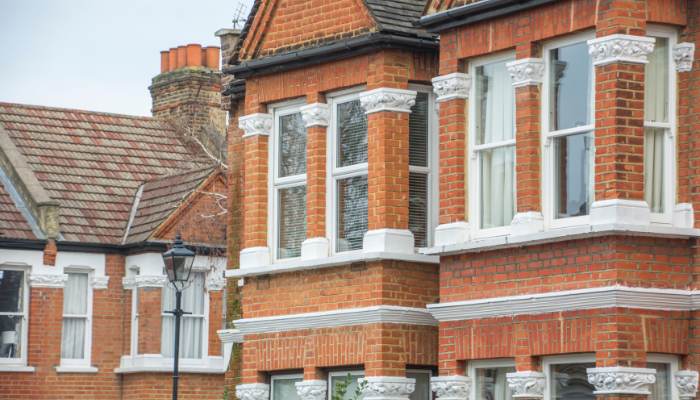 do estate agents have to disclose other offers