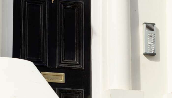 do estate agents have to disclose other offers